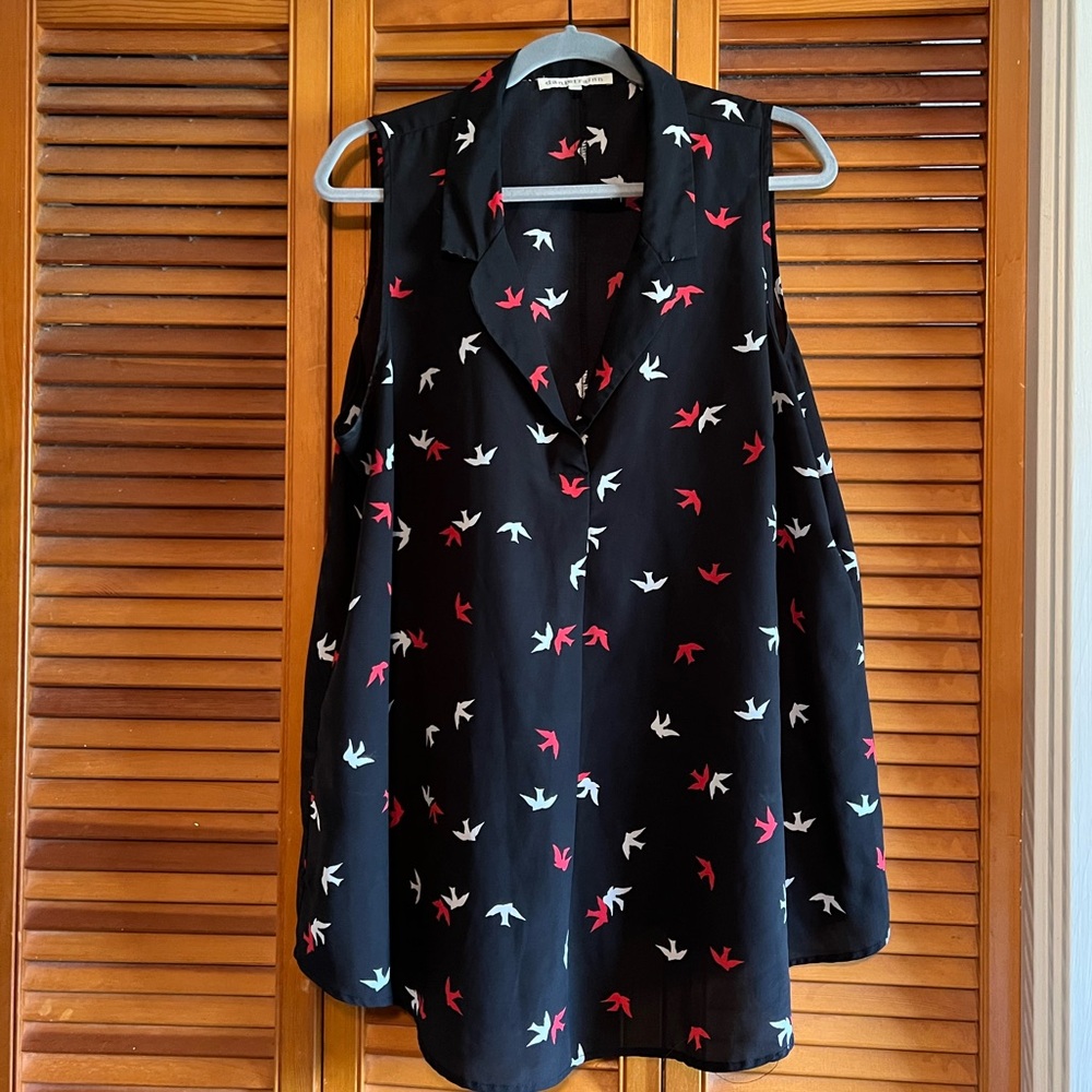 Women’s bird print blouse good used condition